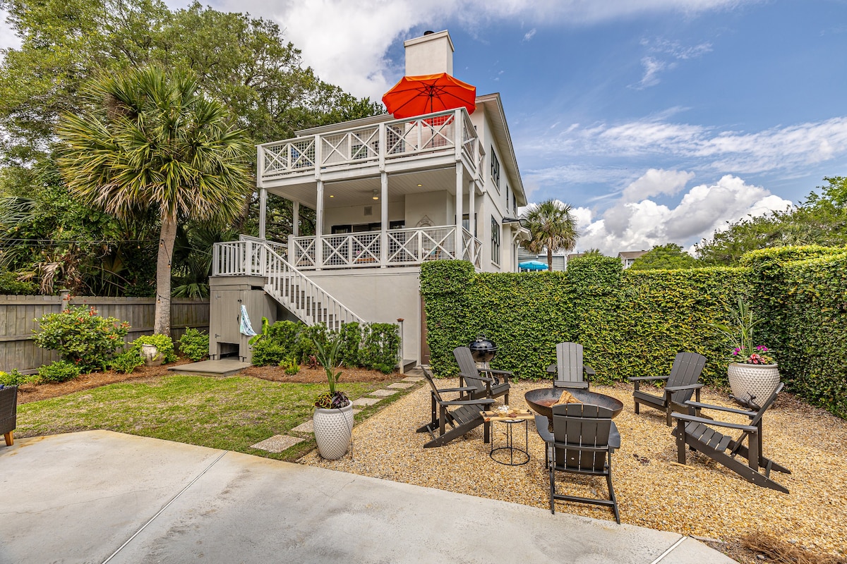 Beautiful home w/ private pool near Coast Cottage