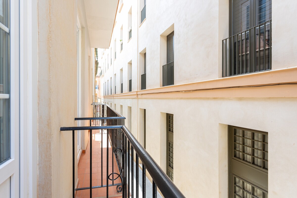 Stay Homy Málaga. Spectacular terrace, 9 bedrooms