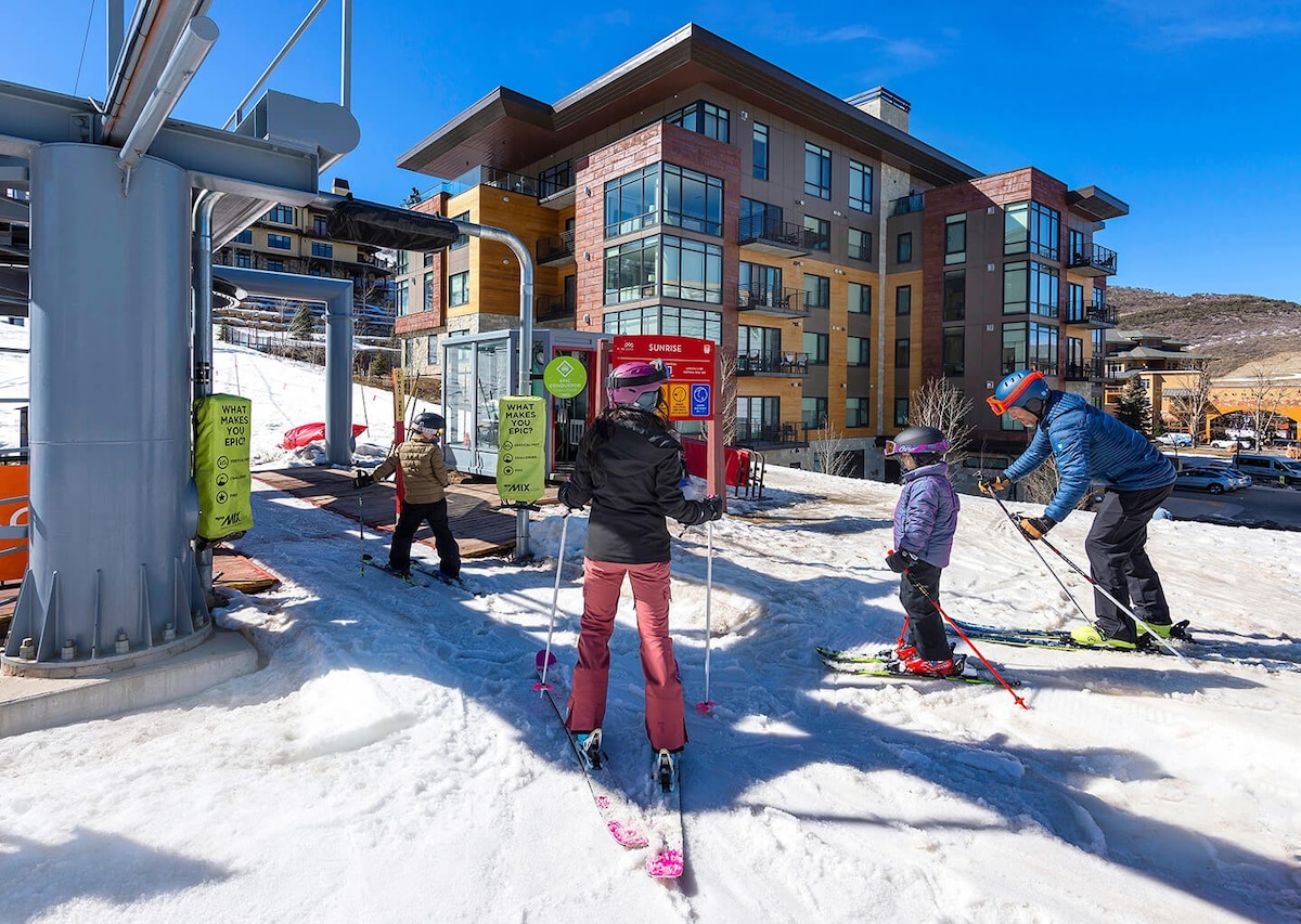 Lift Condos Ski-In/Out - Great Amenities!