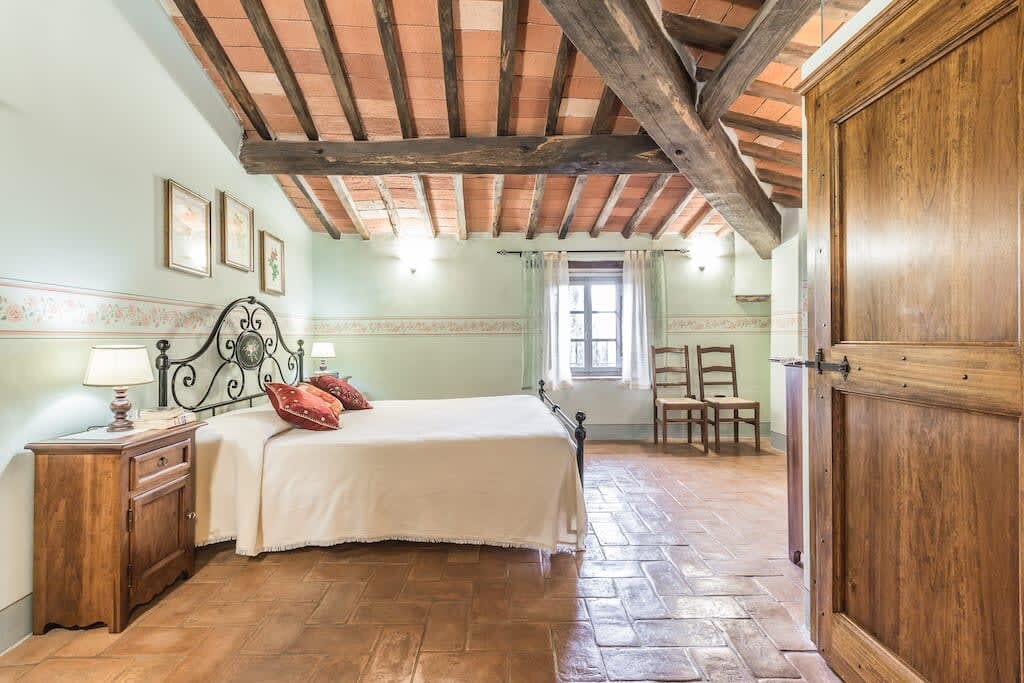 5 bedroom Tuscany villa rental