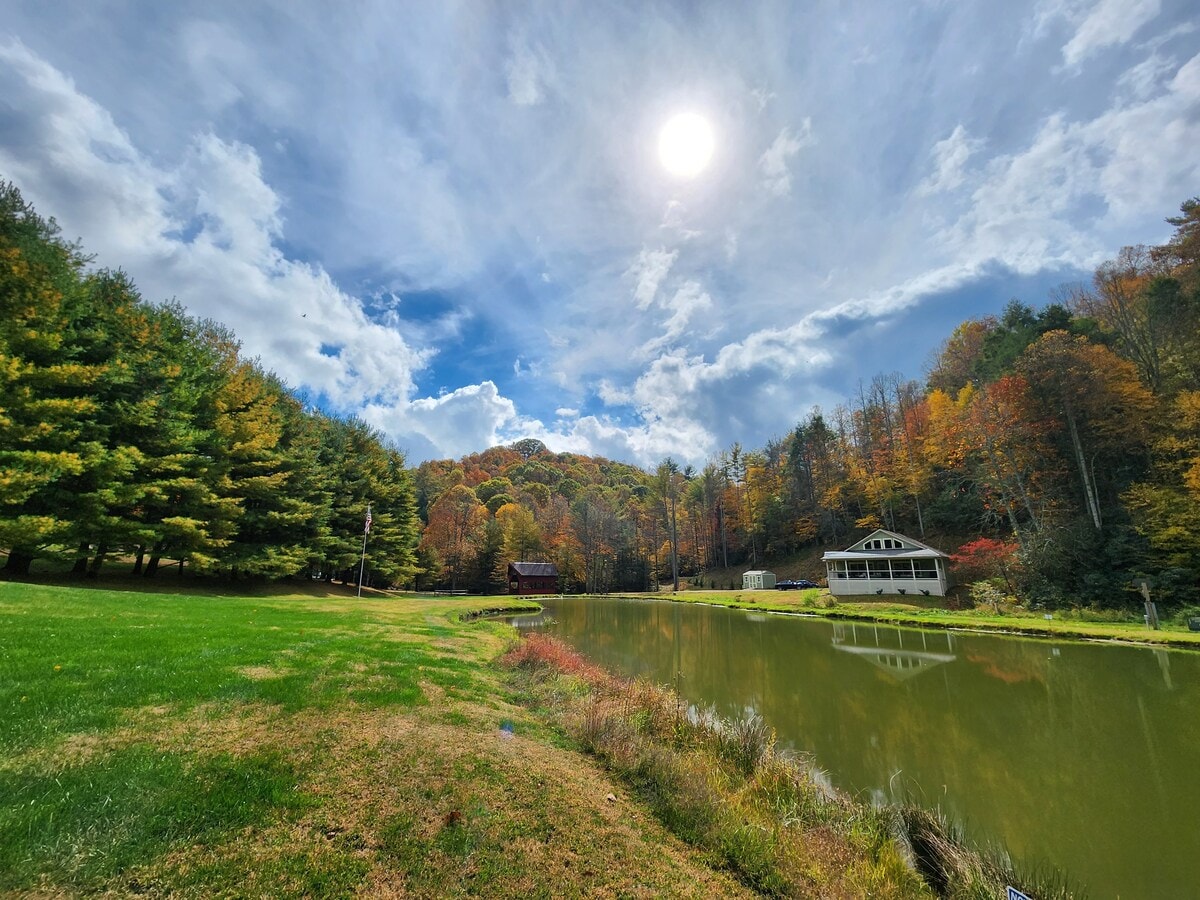 Tranquil Mountain Home | Private Fishing & Hiking