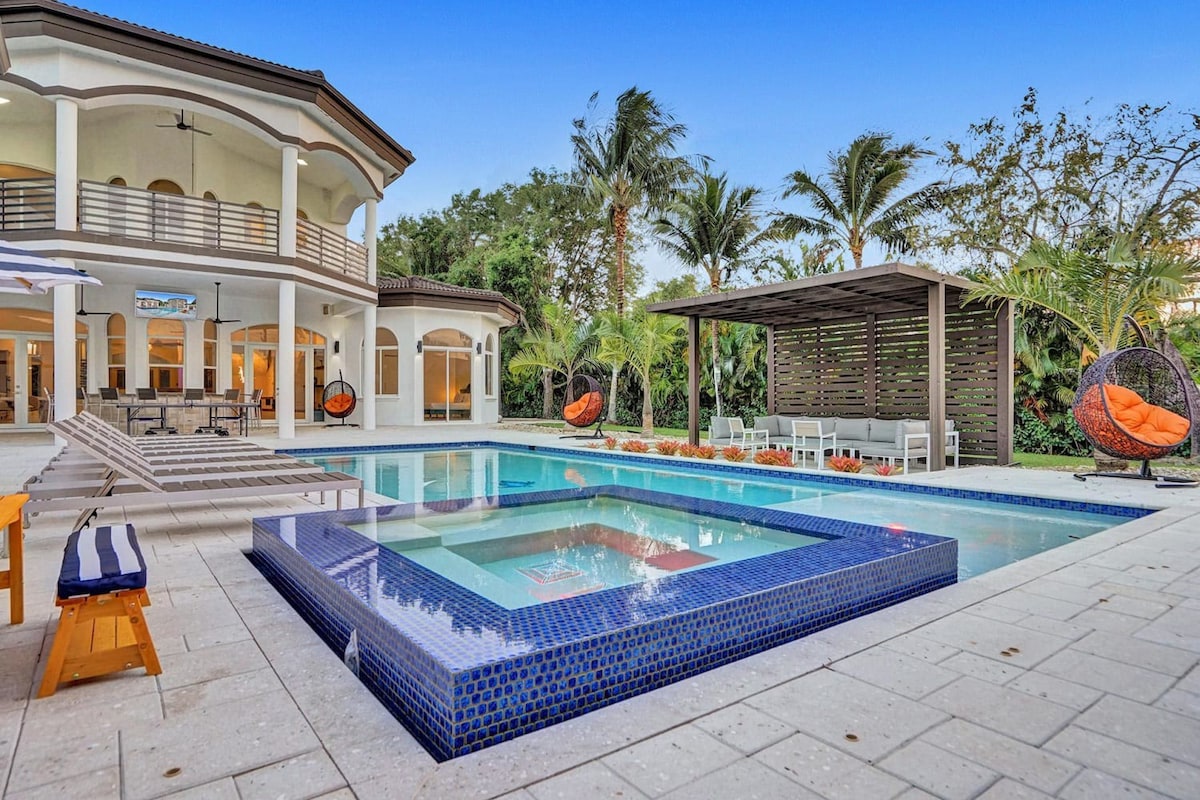 Luxe 8BR Mansion|Pool|Cinema