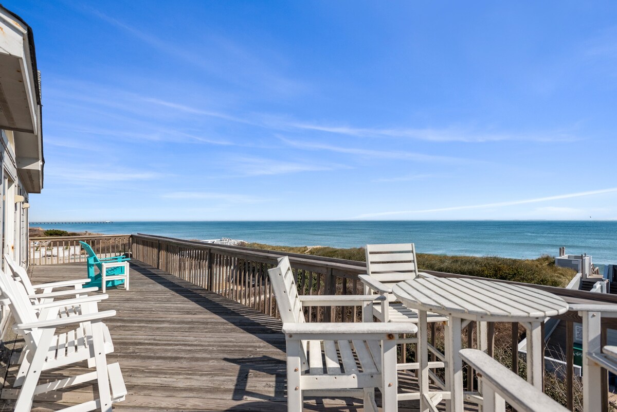 The Gathering Place: Oceanfront, Pool, Hot Tub