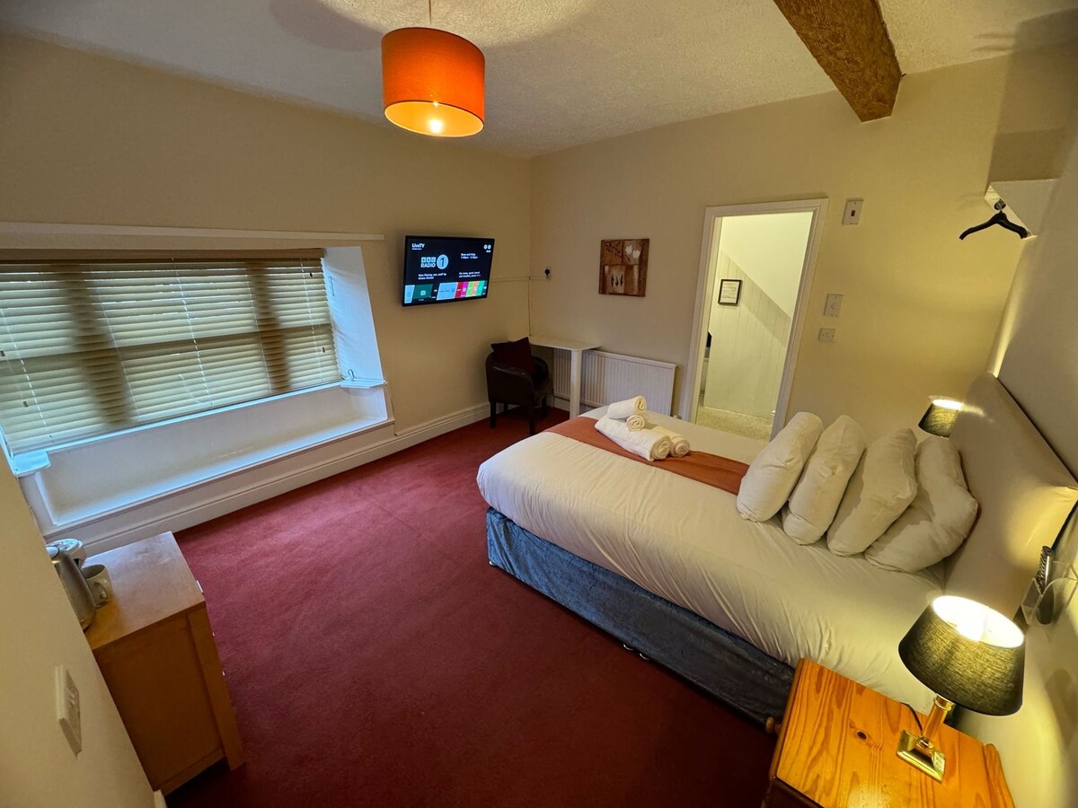 Double room at The George, Hayfield, High Peak