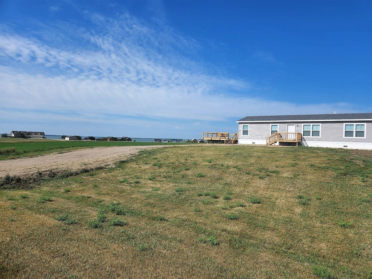 Waubay Lake Retreat - Hunting/Fishing Cabin in Wau