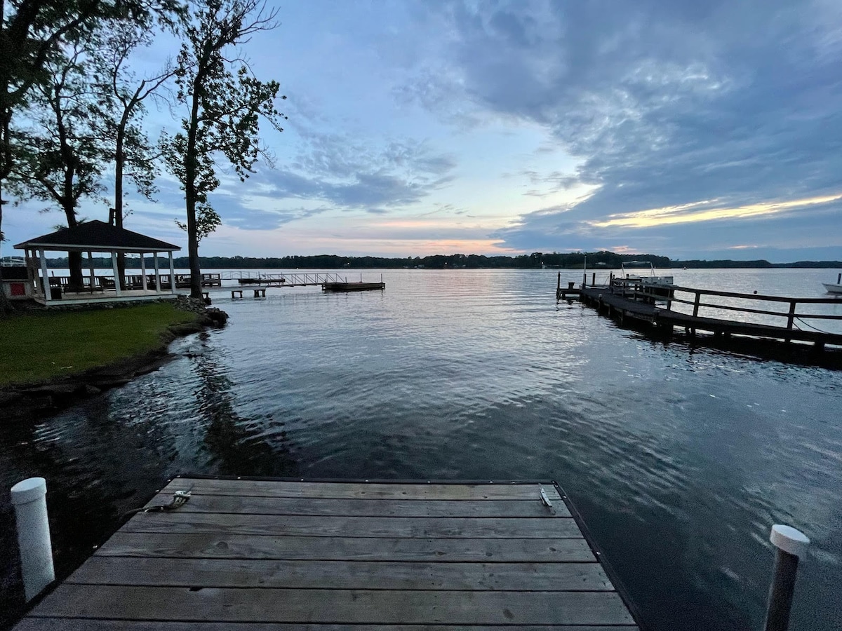 Sunset Cove-Beautiful Lake views