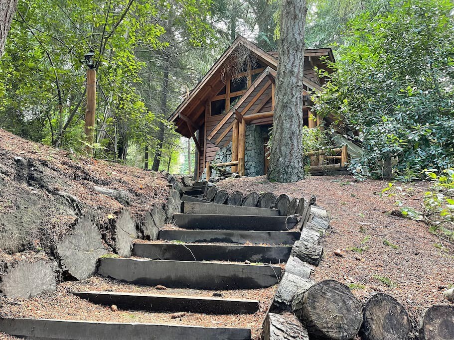 El Remanso Cabin, Bahía Manzano (AND12).