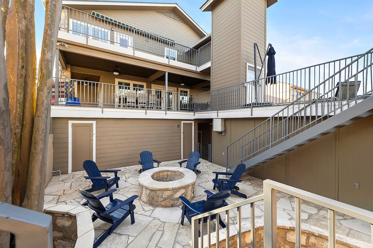 Luxury on Lake LBJ-Sleeps 14 | Firepit | Boat Slip