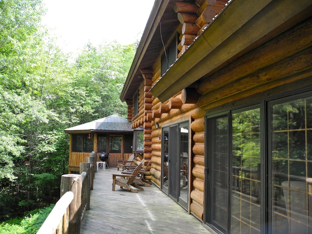 Spectacular Log Cabin at Piseco Lake