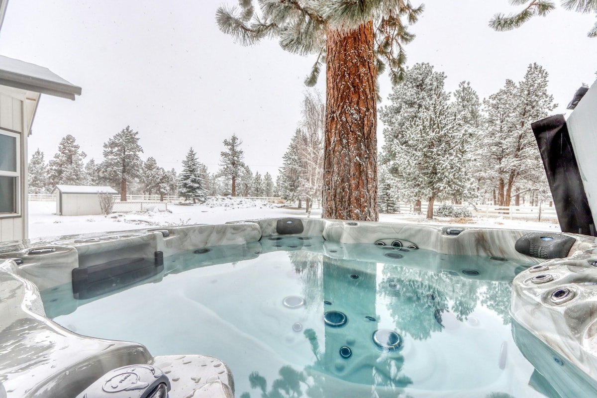 Tree-Lined 4BR Mountainview | Hot Tub