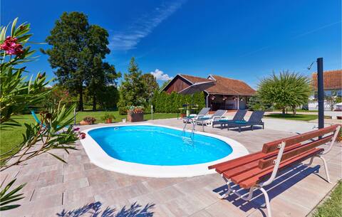 Pet friendly home in Gudovac with WiFi