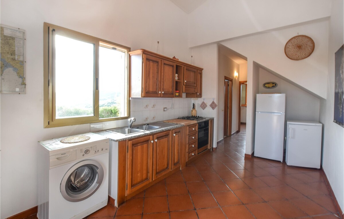 Pet friendly home in Carloforte with kitchen
