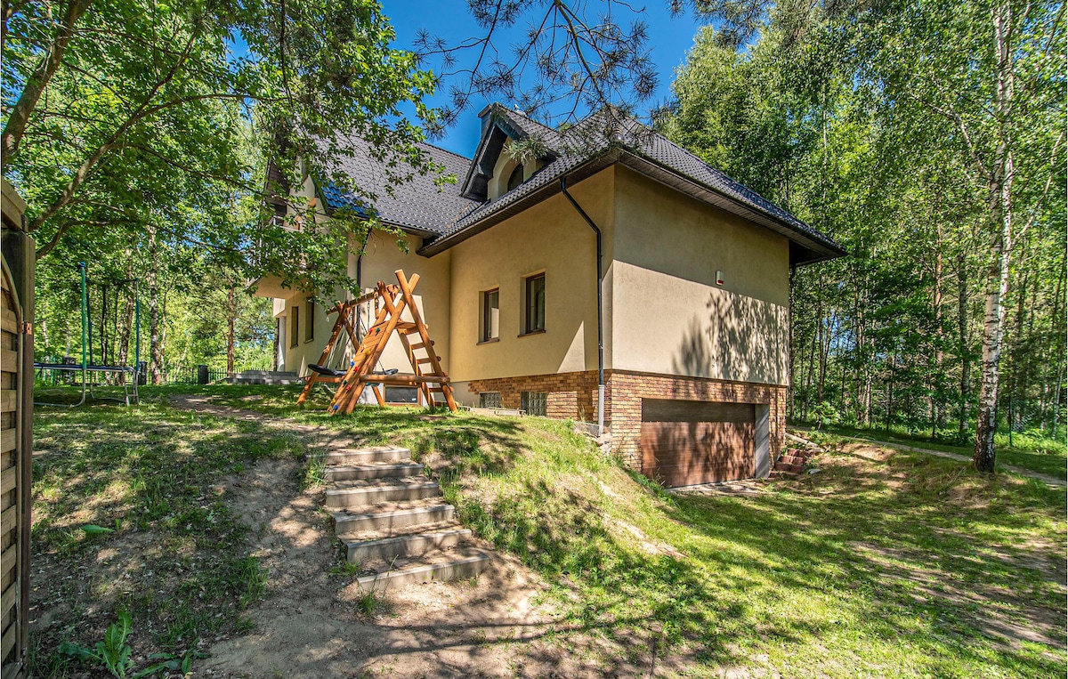 Nice home with Sauna, WiFi and 8 Bedrooms