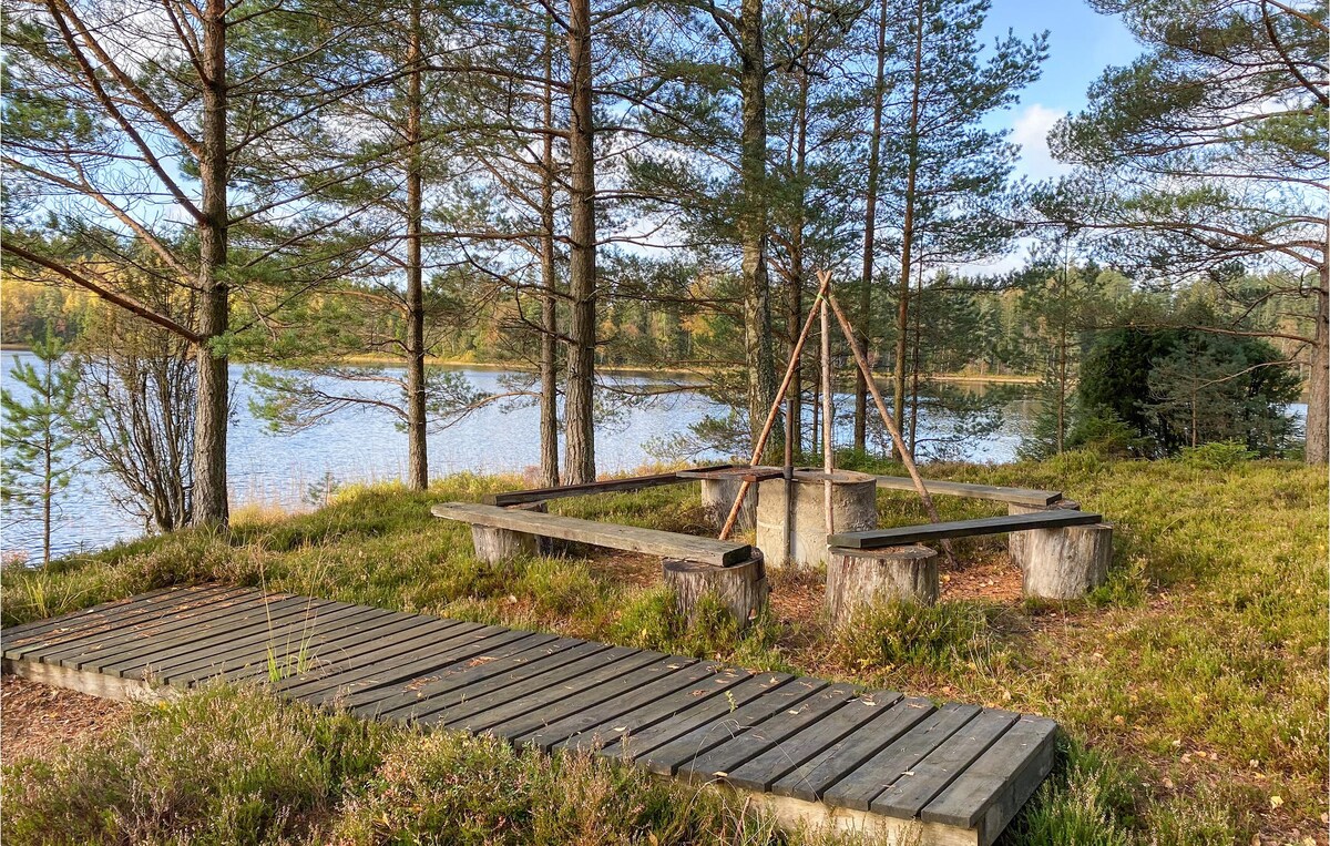 Cozy home in Ambjörnarp with kitchen