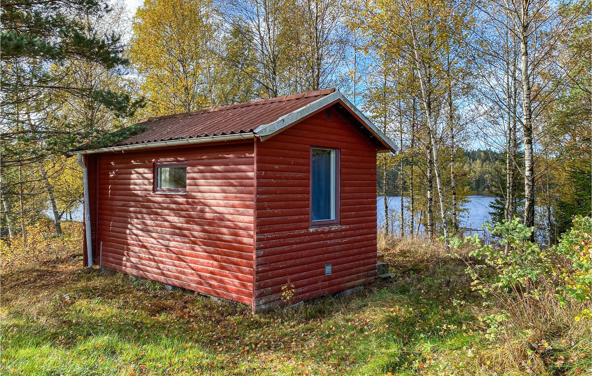 Cozy home in Ambjörnarp with kitchen