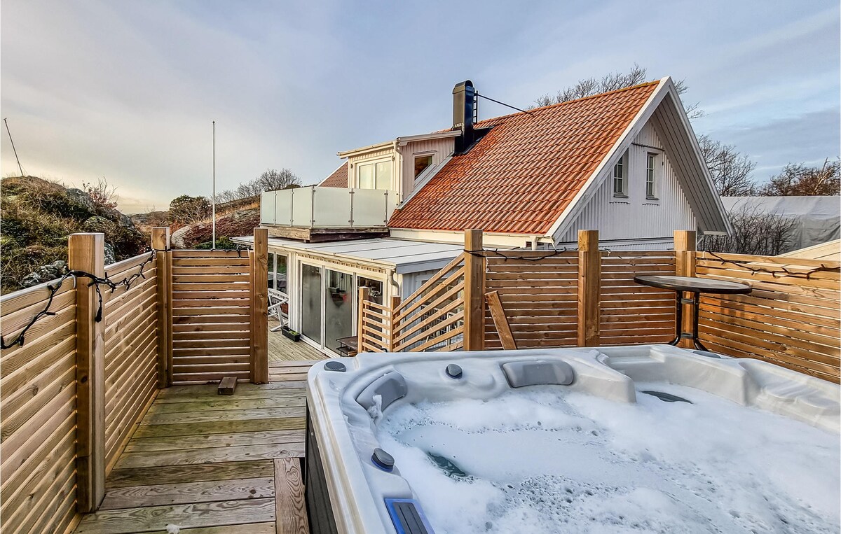 Stunning home with Sauna, 3 Bedrooms and WiFi