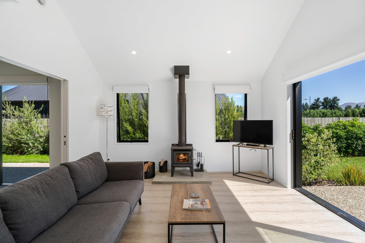 Northlake Hideaway – Wanaka Holiday Home