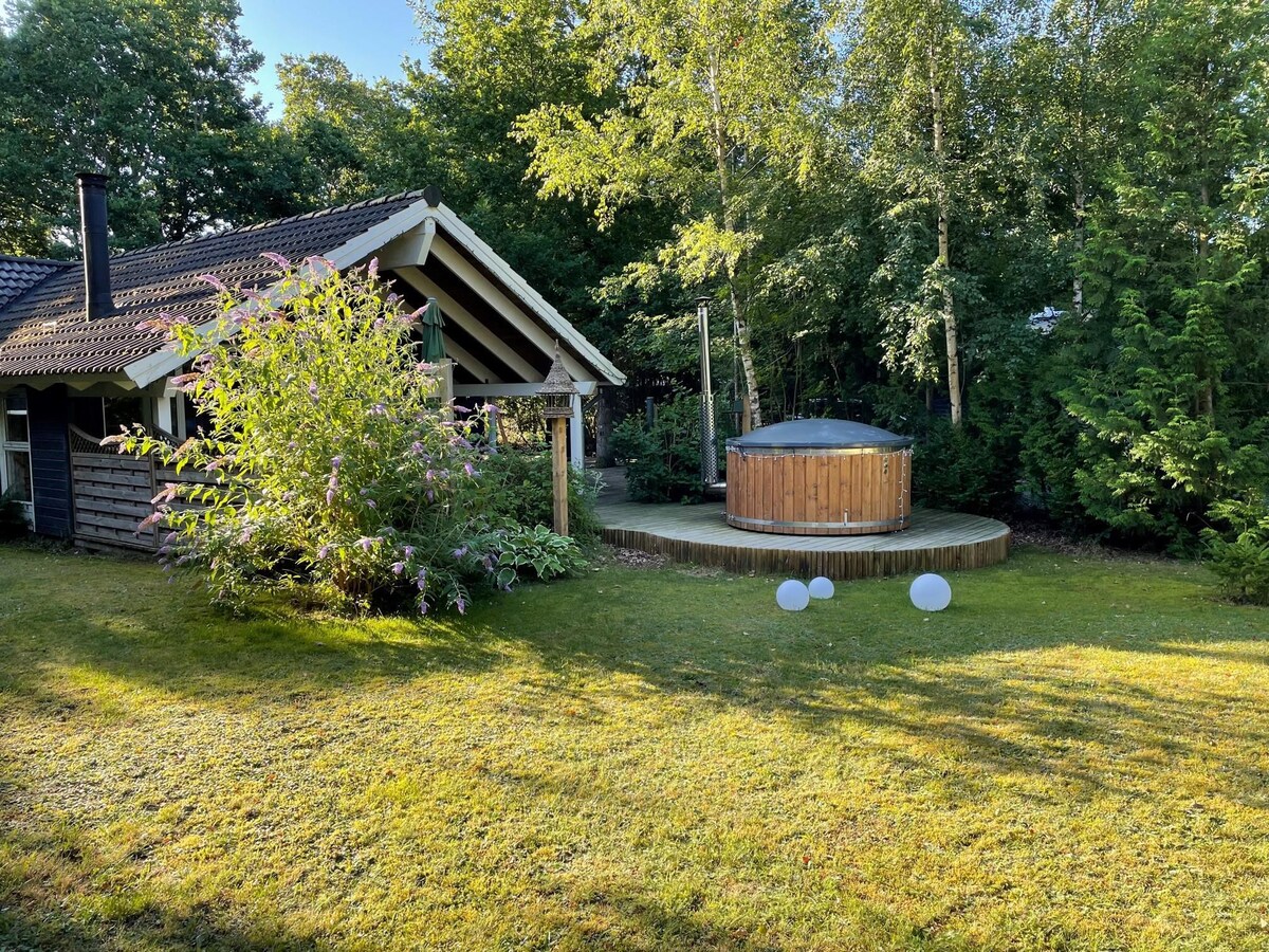 Stunning home in Rønde with 3 Bedrooms and WiFi