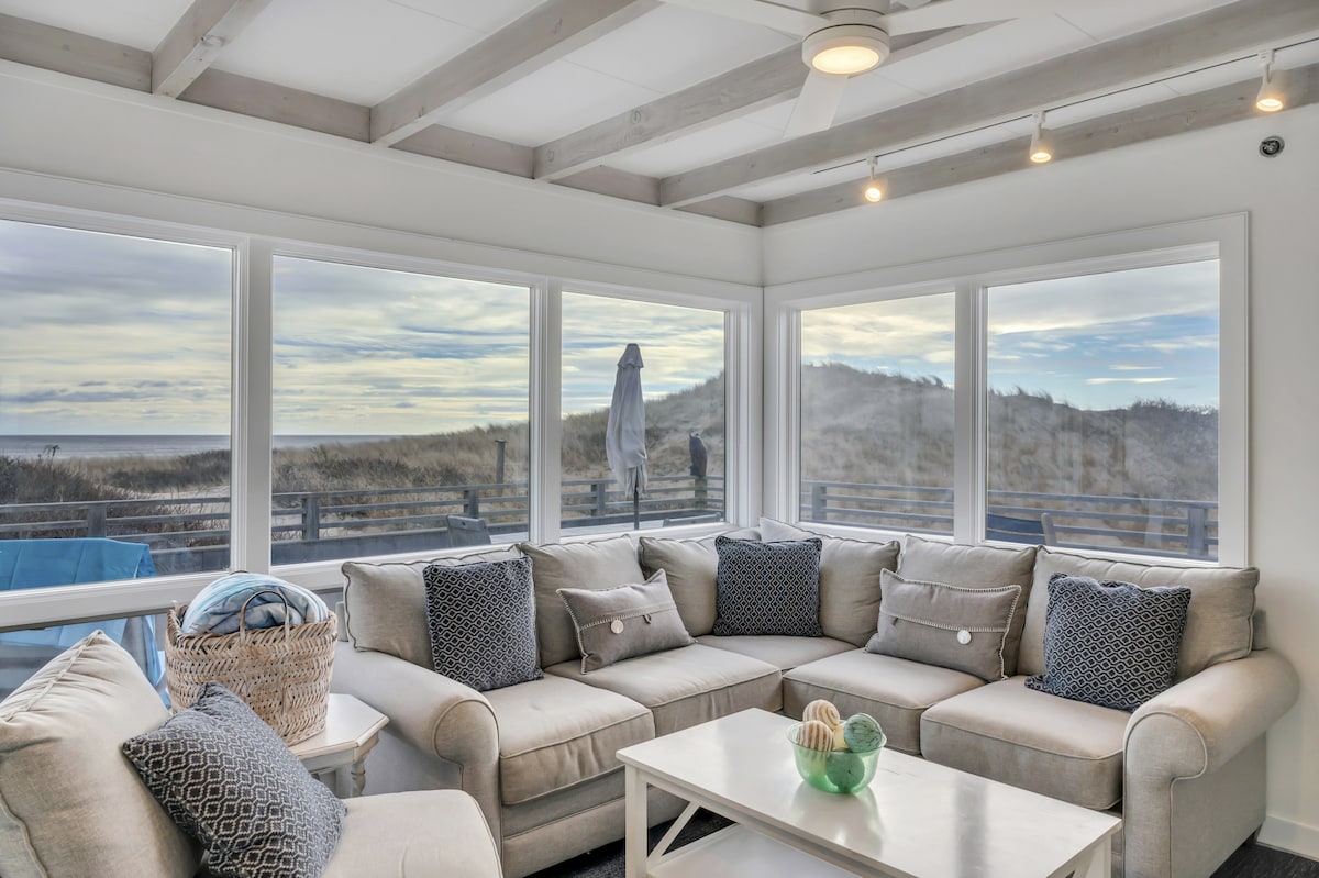 Luxurious 2 BR Cottage w/ Ocean View Balcony