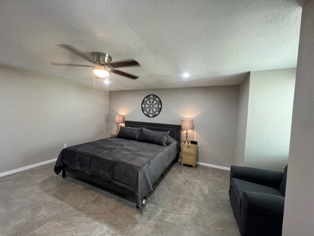 NW Executive 1BR with Laundry Room and Parking