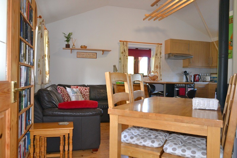 Apple Cottage, Rocombe in a beautiful rural valley