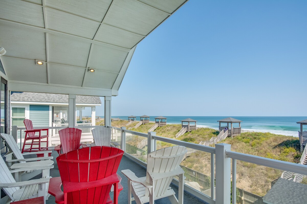 Go Your Own Wave: Oceanfront, Heated Pool, Hot Tub