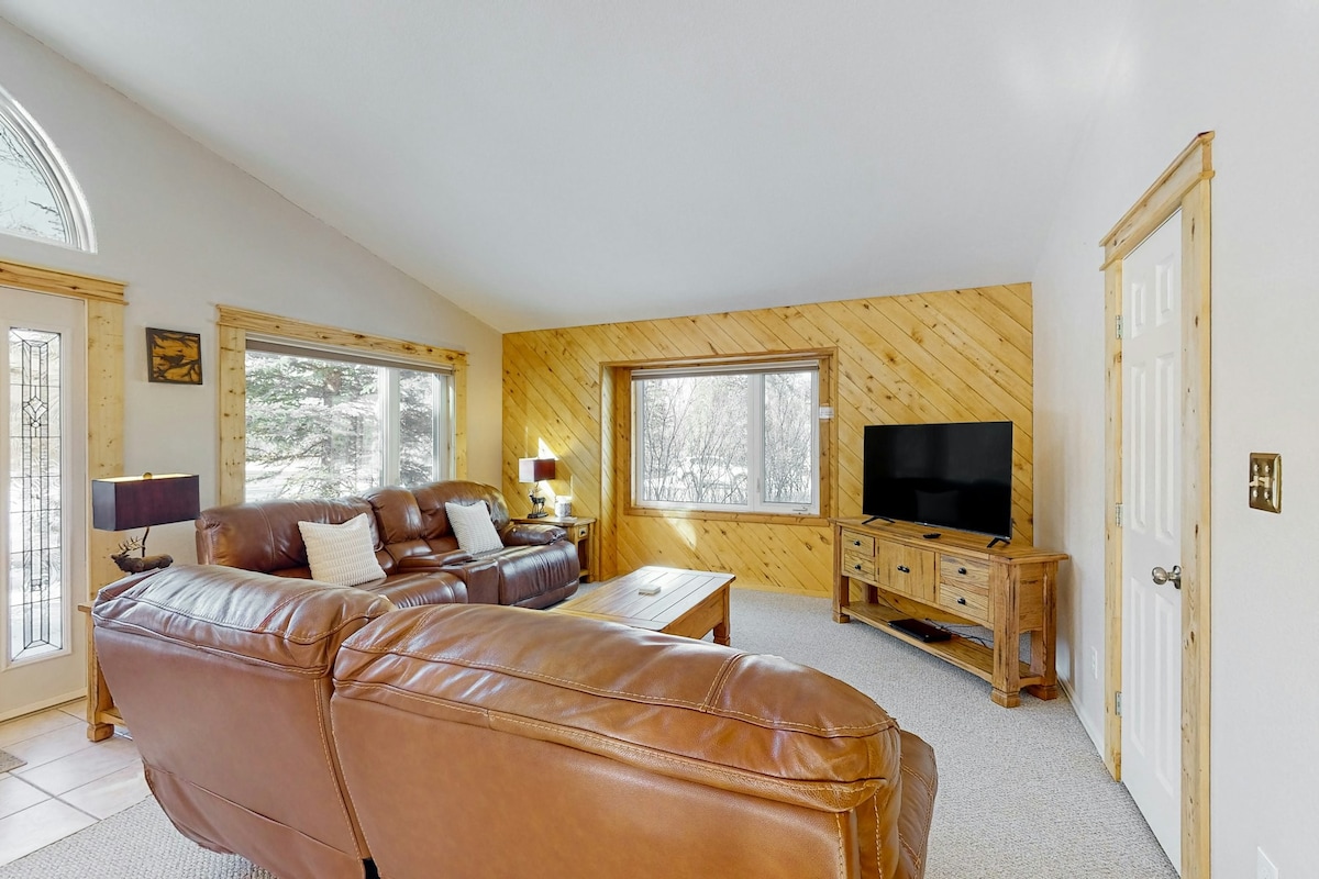 Skiing 3BR Mountainview Dog Friendly | Hot Tub