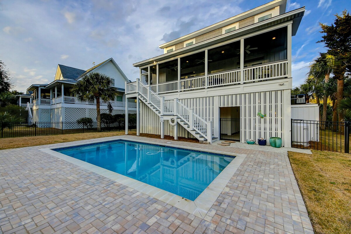Brand-new 4BR with pool & fireplace, walk to beach
