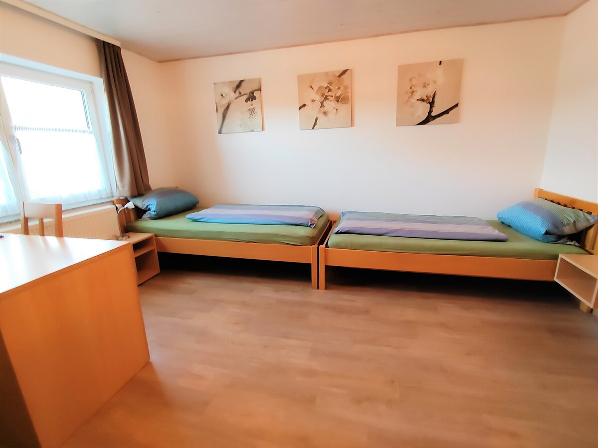 Mehrbettzimmer für 3 Gäste mit 20m² in Meckenbeuren (165003)