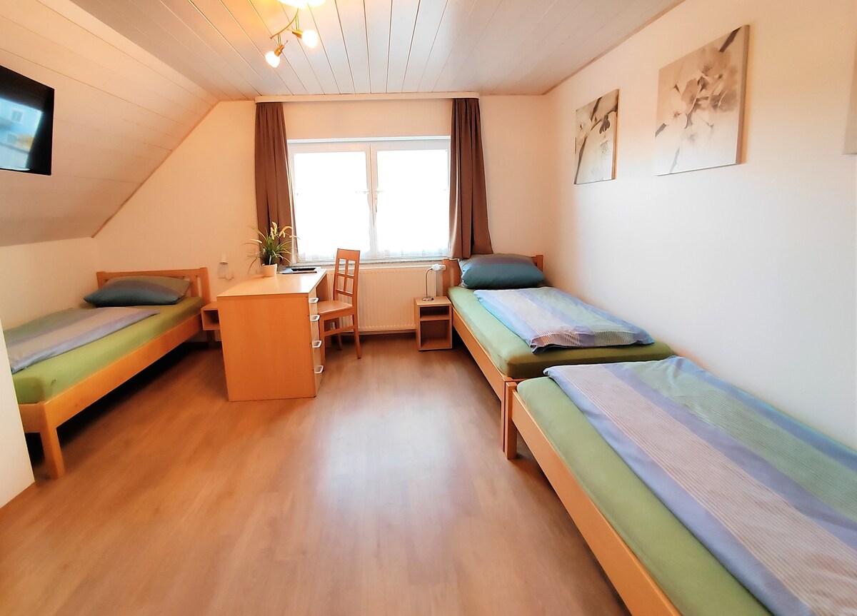 Mehrbettzimmer für 3 Gäste mit 18m² in Meckenbeuren (165004)