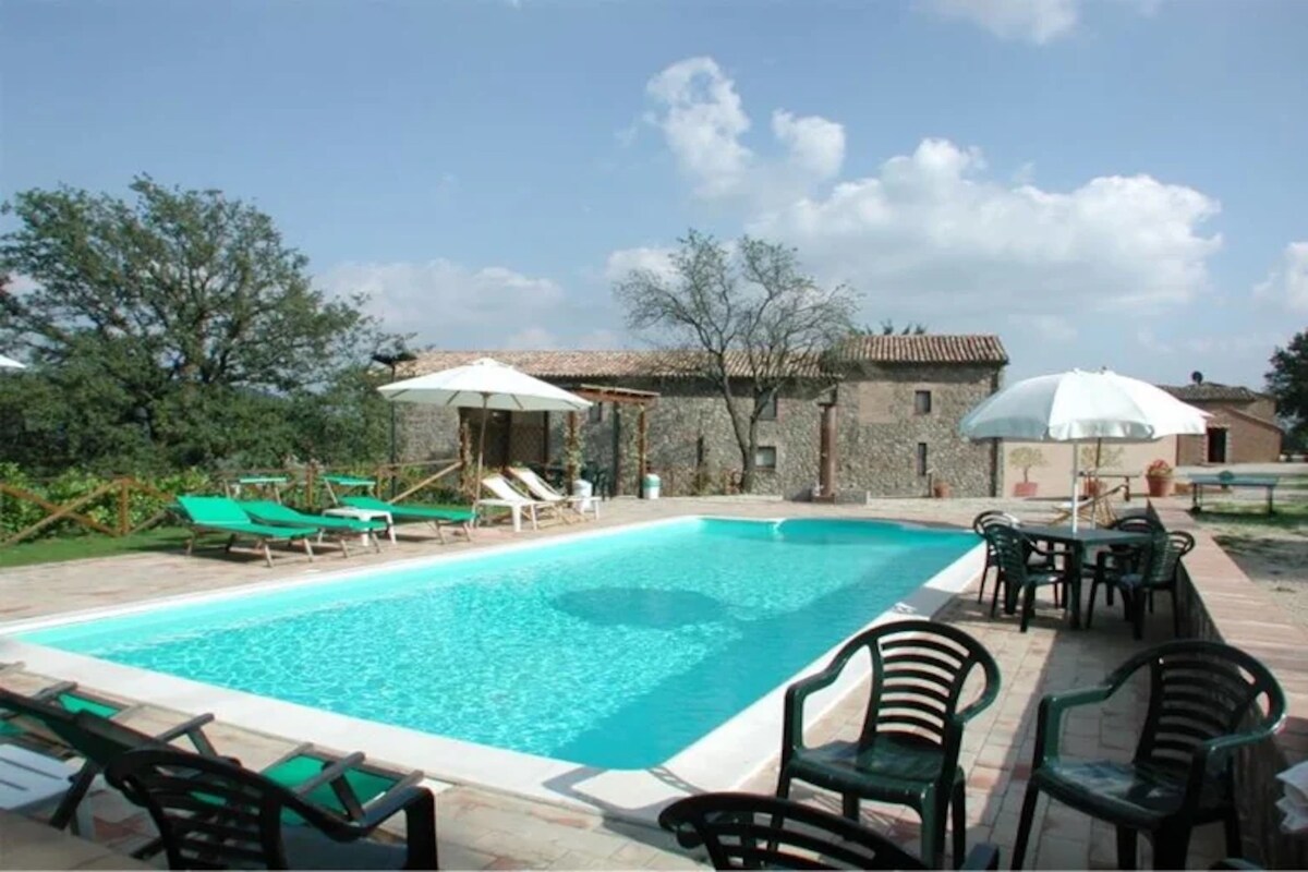Casale Montemoro With Pool - Happy.Rentals
