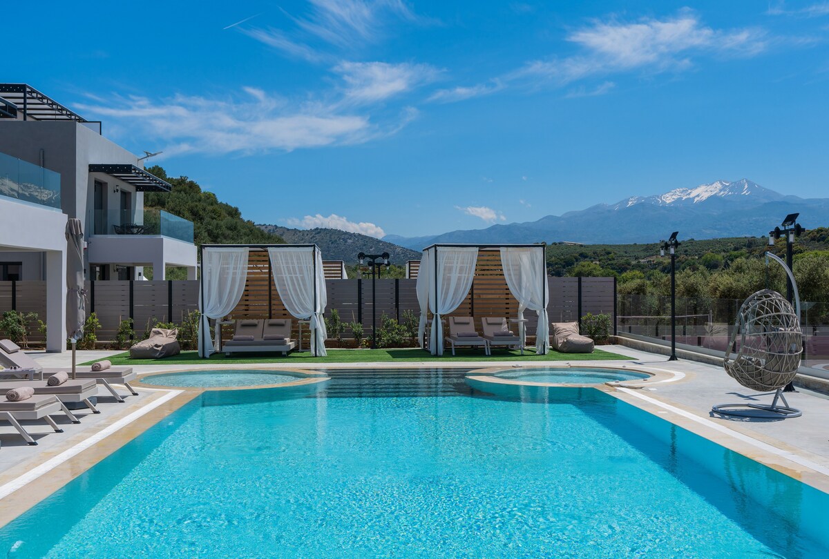 Luxurious Villa Micha - With 150m² Pool