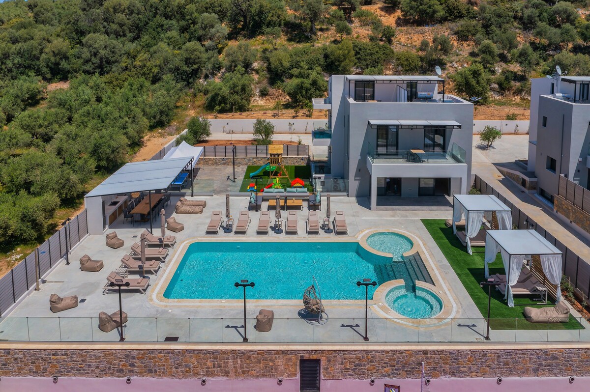 Luxurious Villa Micha - With 150m² Pool