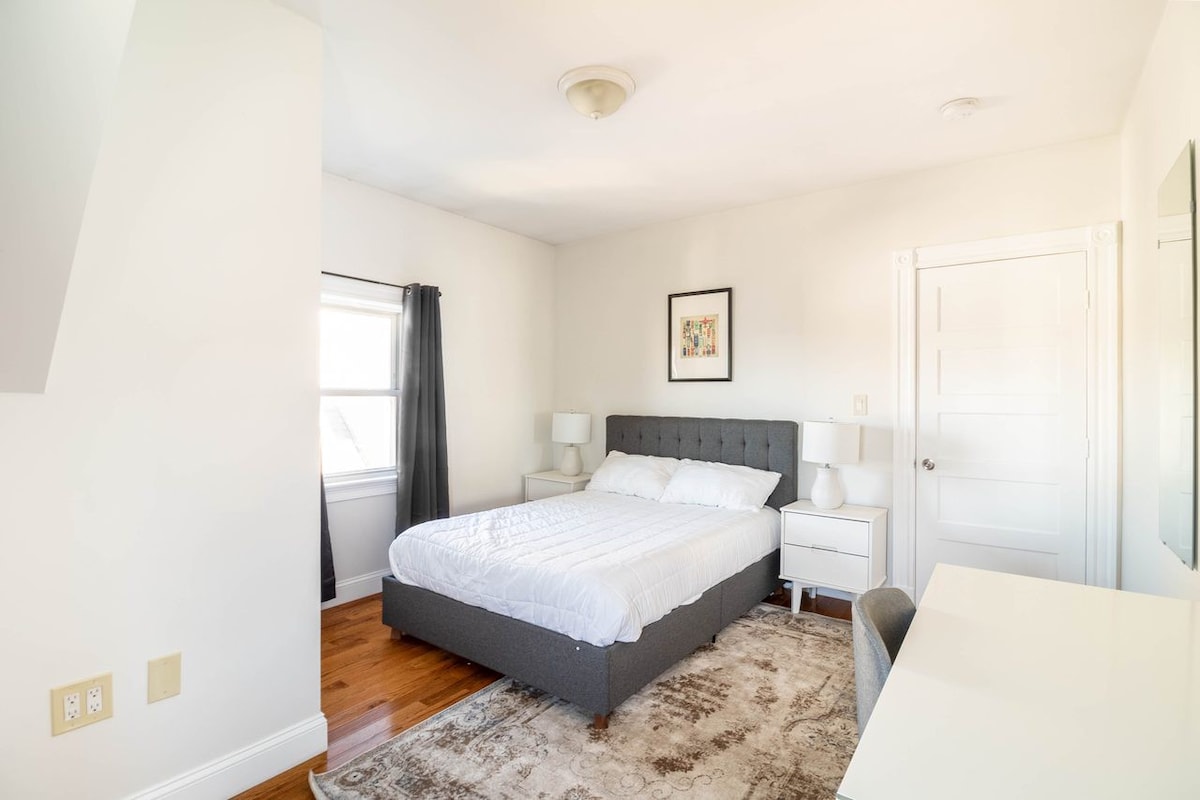 Full Bedroom E in #1517: Brighton