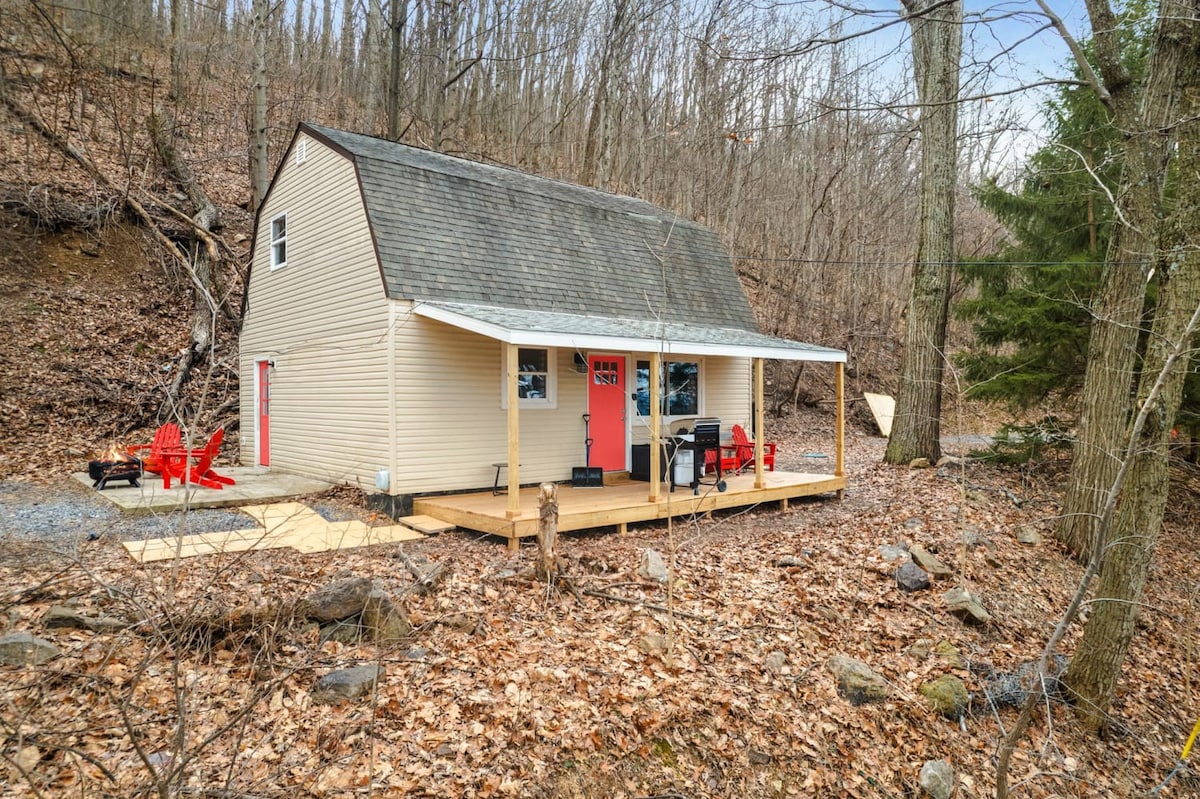 现代山间小屋，带热水浴缸、火坑、无线网络