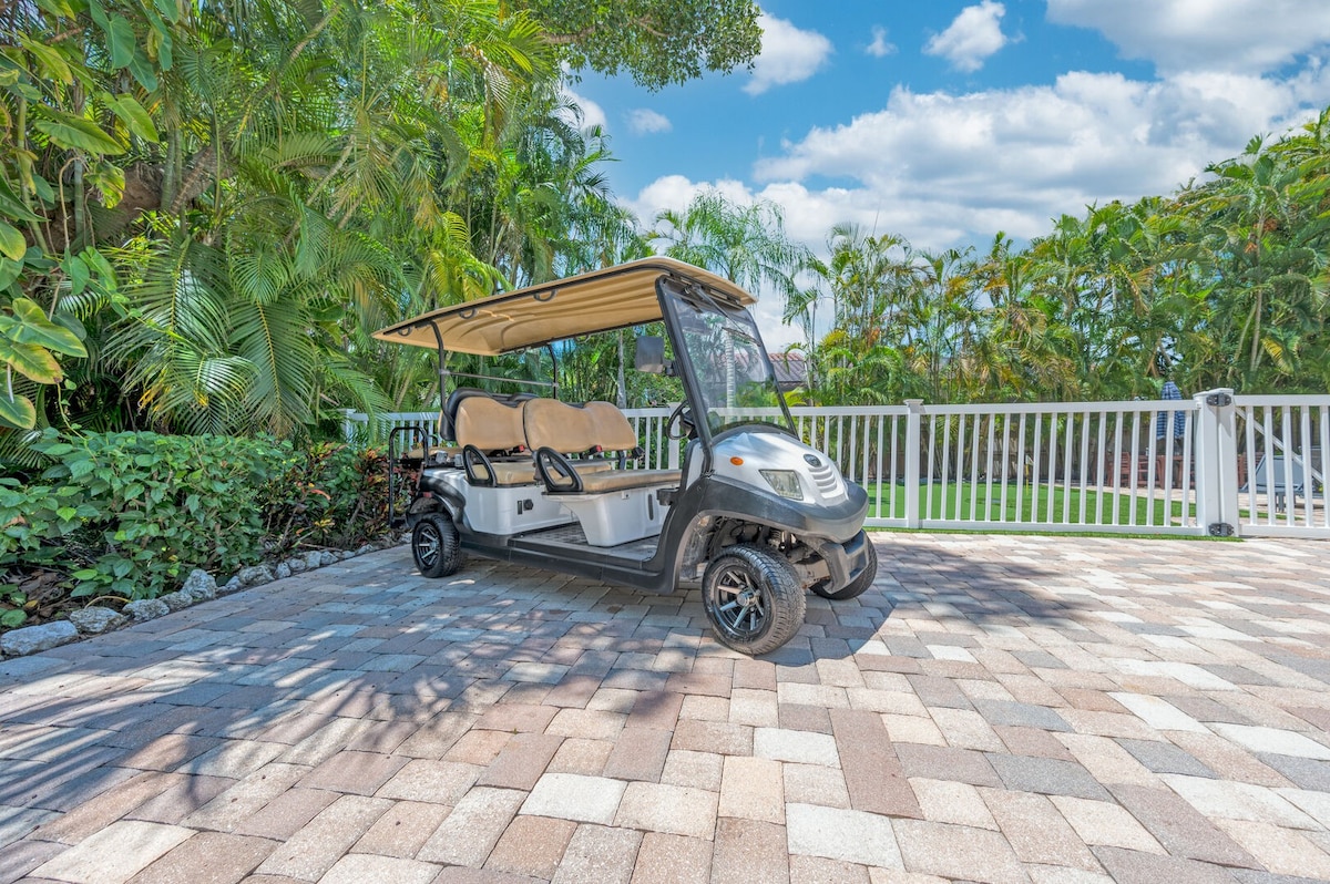 Casa Leone | Private Heated Pool & Golf Cart!