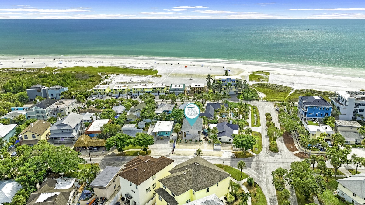 The Coral Reef | Located in Siesta Key Village!