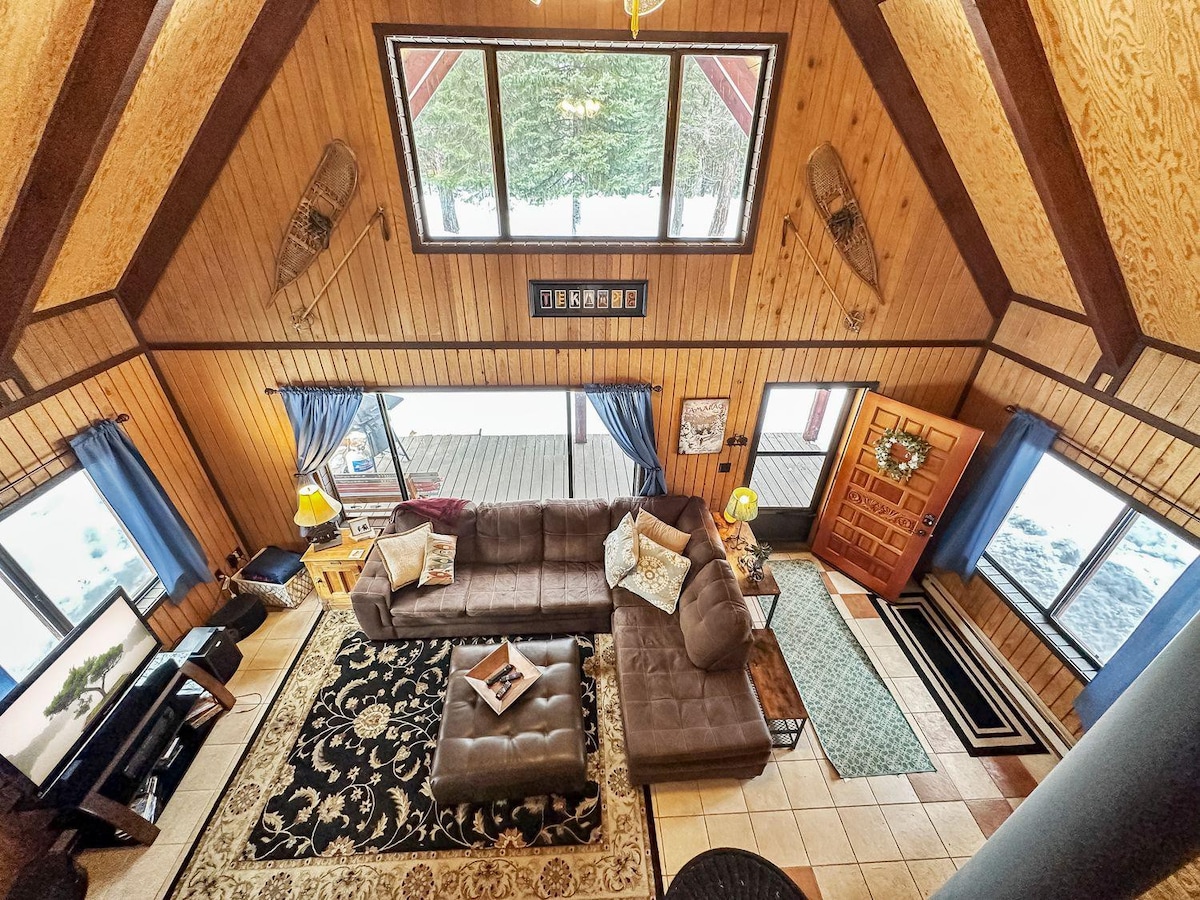 Cozy Two Bedroom Cabin In Donnelly