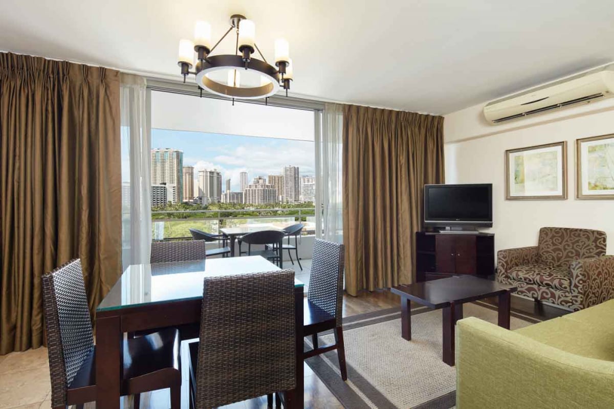 4x 1BR City View at Regency on Beachwalk Waikiki