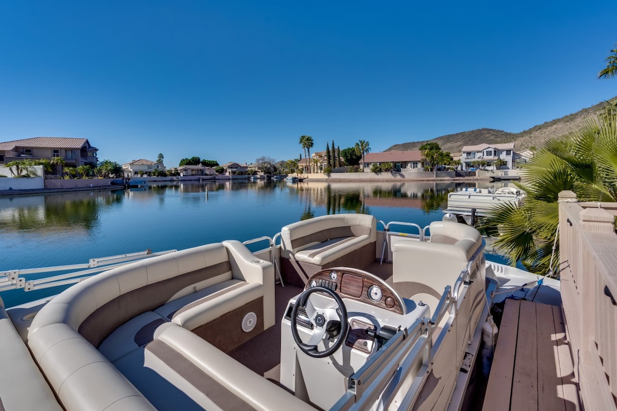 Amazing! 4BR Waterfront Heated Pool-Spa + Boat