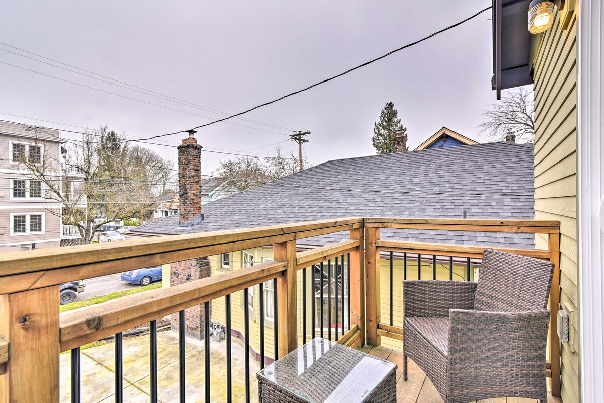 允许携带宠物入住的俄勒冈州住宅-家具齐全的阳台