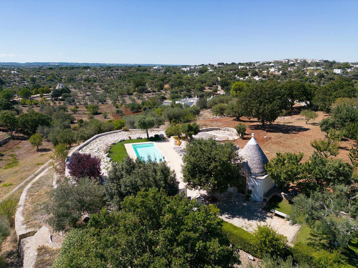 Trullo big nest with exclusive pool