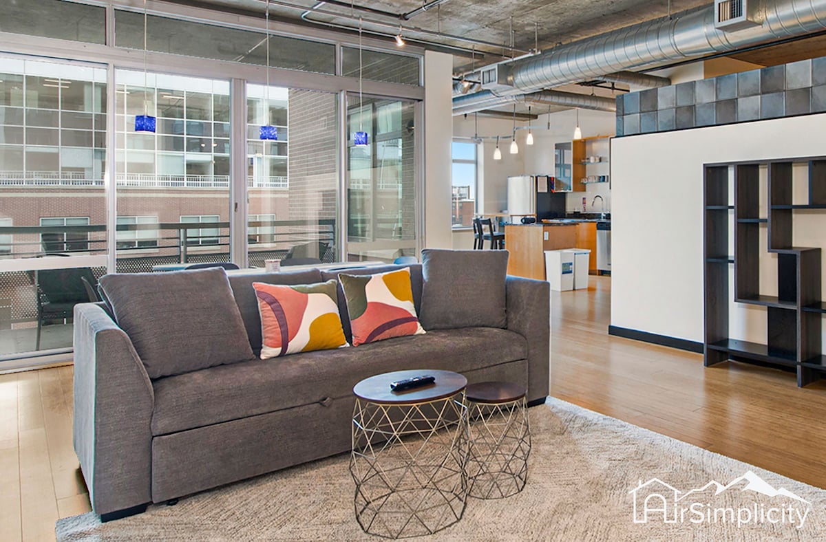 Union Station Loft • Covered Parking • Gym • Patio