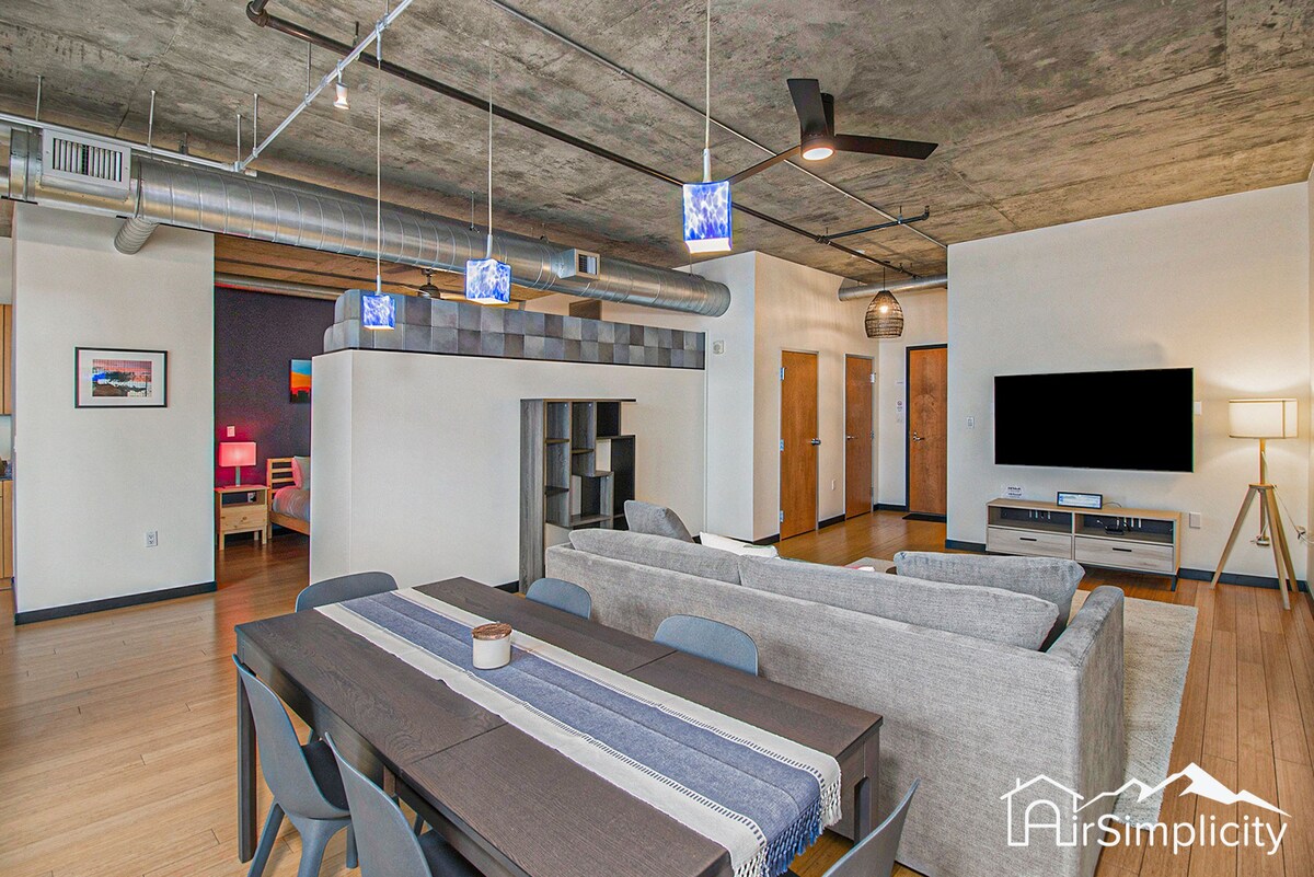 Union Station Loft • Covered Parking • Gym • Patio