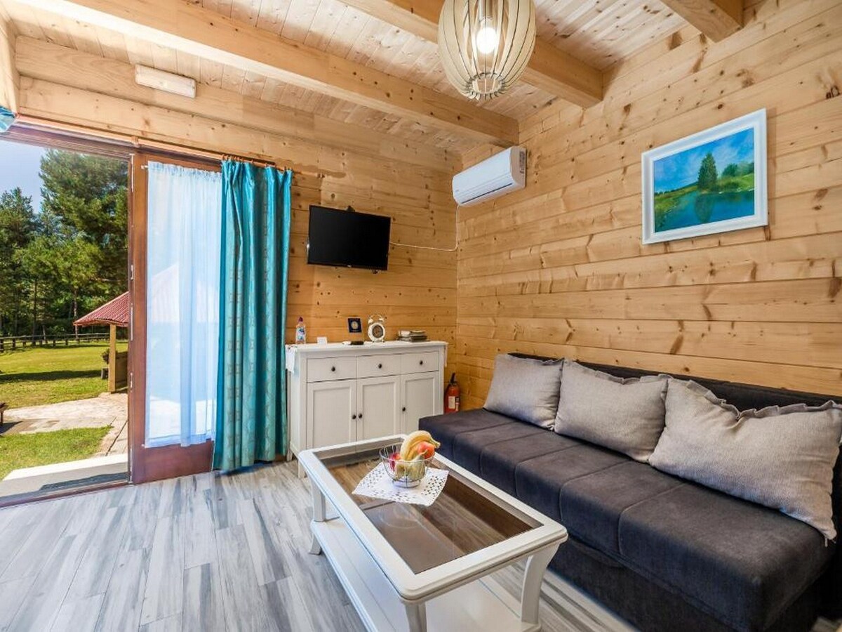 公寓Plitvice森林公寓-带露台的卧室