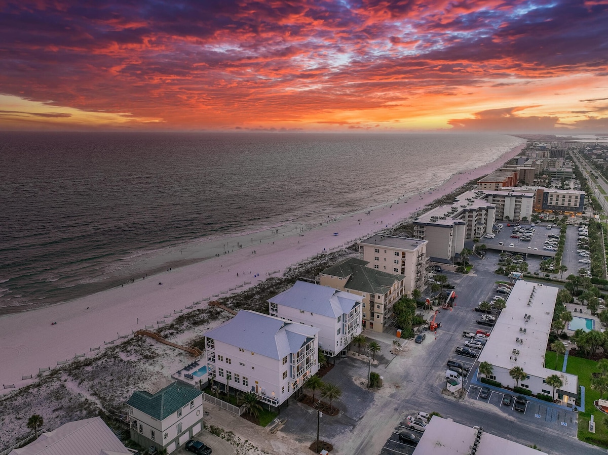 奥卡卢萨岛（ Okaloosa Island ）海滩周末日落