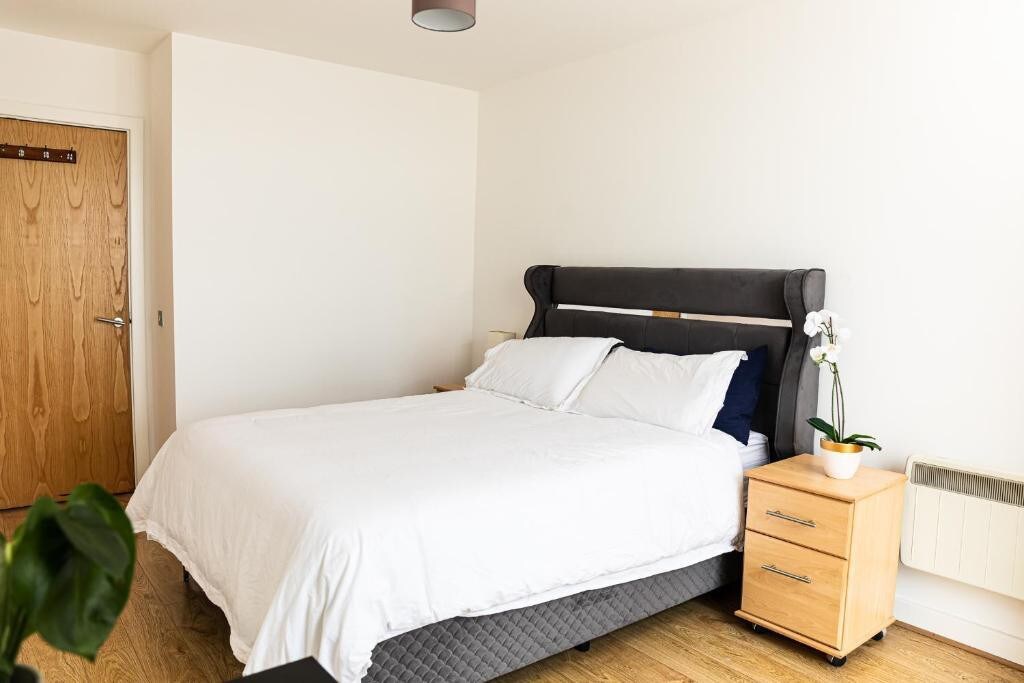 Shadwell Station 2 Bedroom Apartments 14th Floor