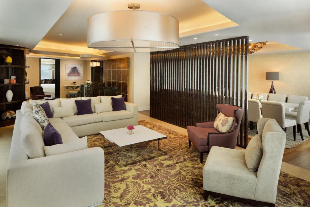 Presidential Suite Near Old Airport Park Abu Dhabi
