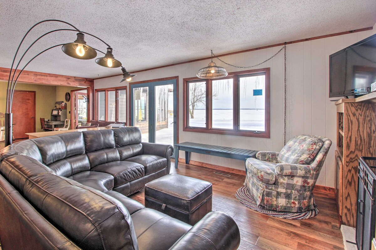 Family-Friendly Ottertail Home on Rush Lake!