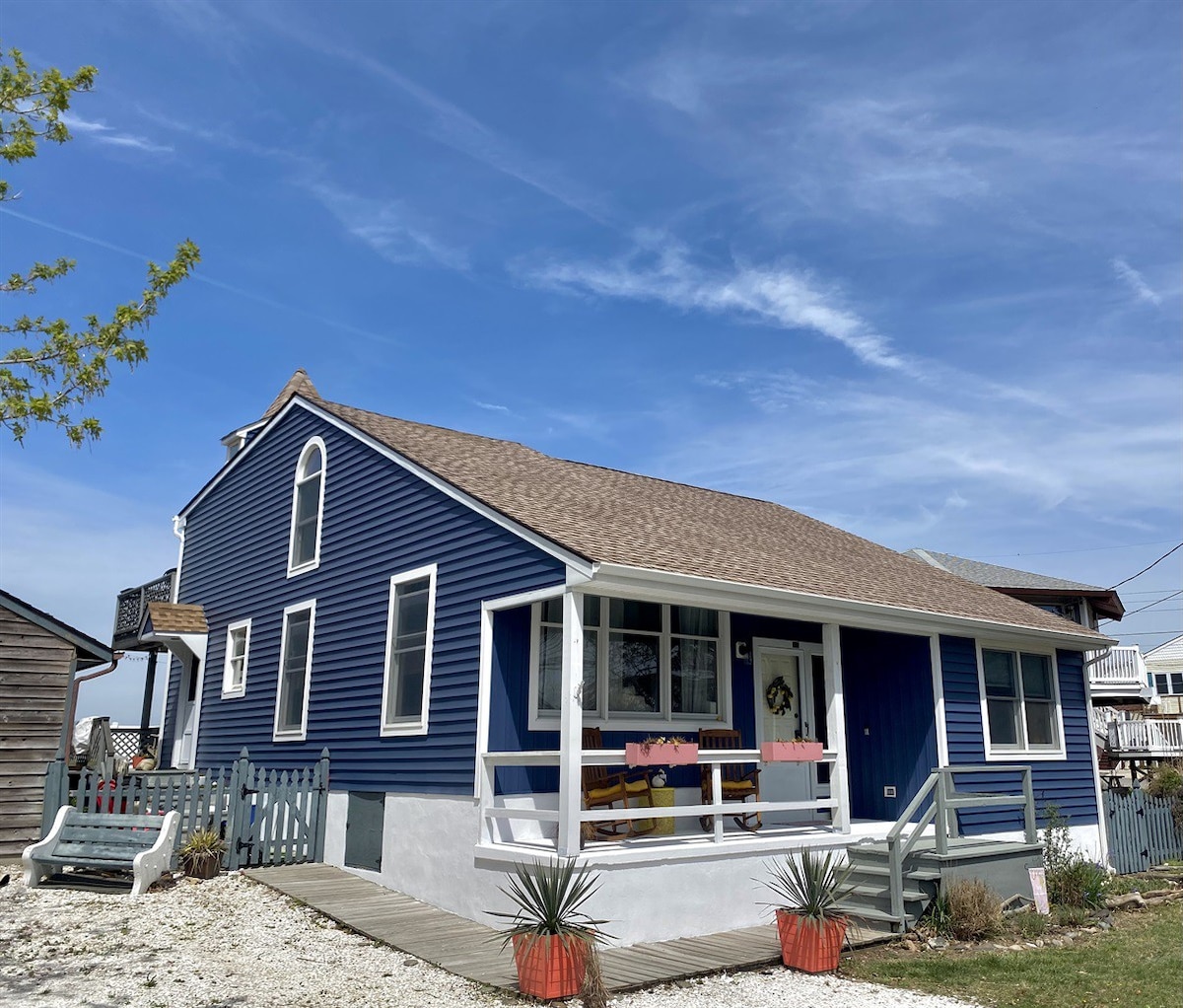 Bleu On The Bay~Water View~Pet Friendly~Fence Yard